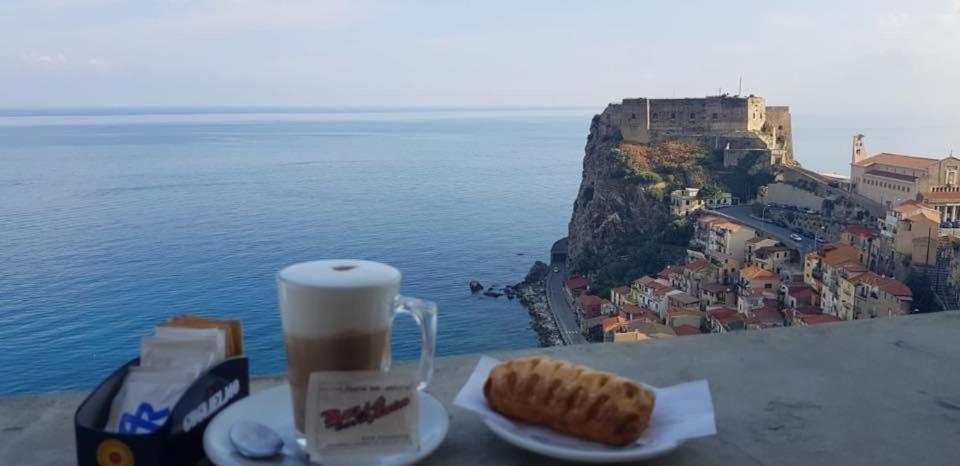 Al Quindici Scilla Bed & Breakfast Exterior photo